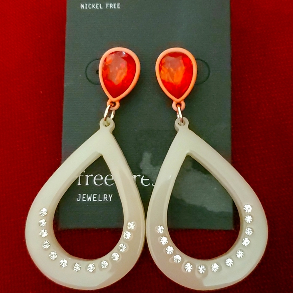 🔥Free Press Fashion Earrings